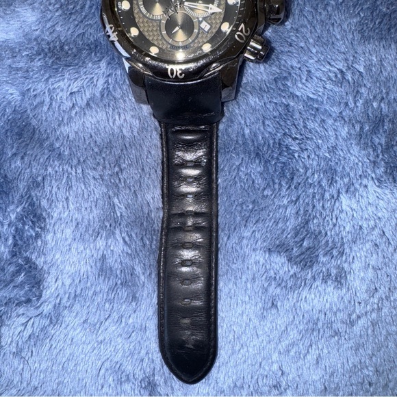 Invicta Reserve Venom Men Model 20226 Watch - Picture 4 of 9